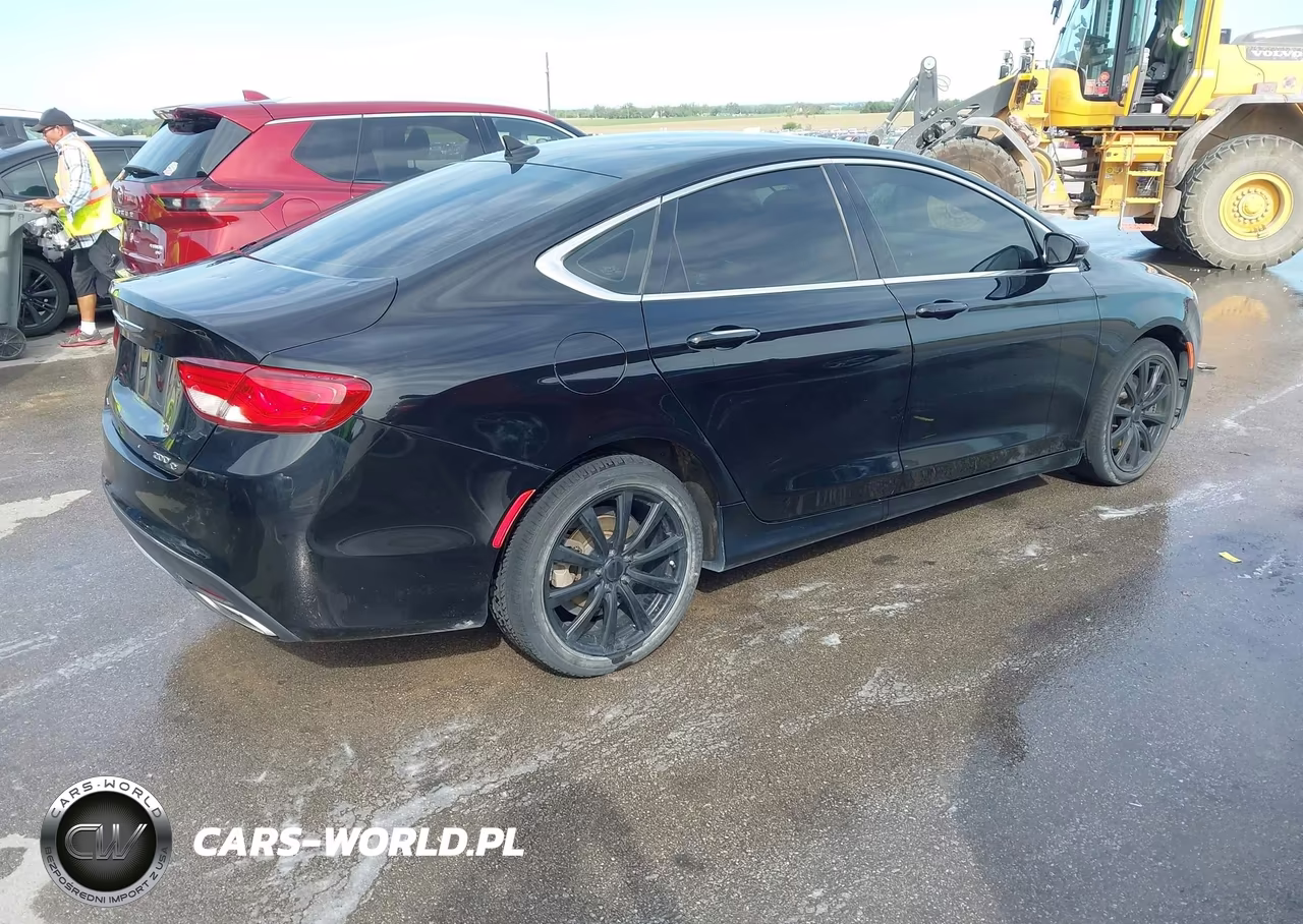 2015 Chrysler 200 C VIN:1C3CCCEG2FN514587 - 4