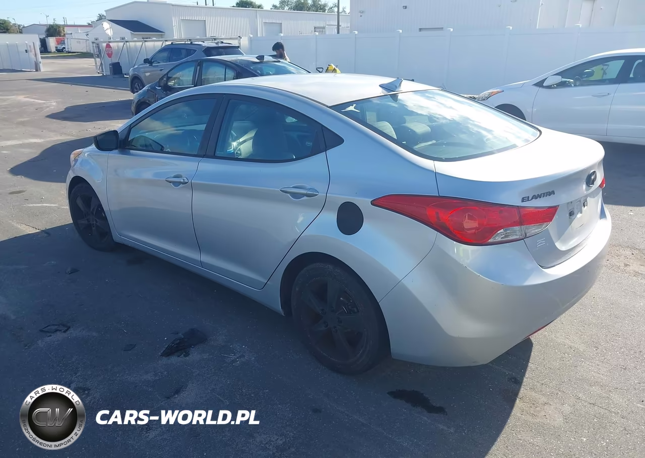 2013 Hyundai Elantra Gls VIN:5NPDH4AE4DH227020 - 3
