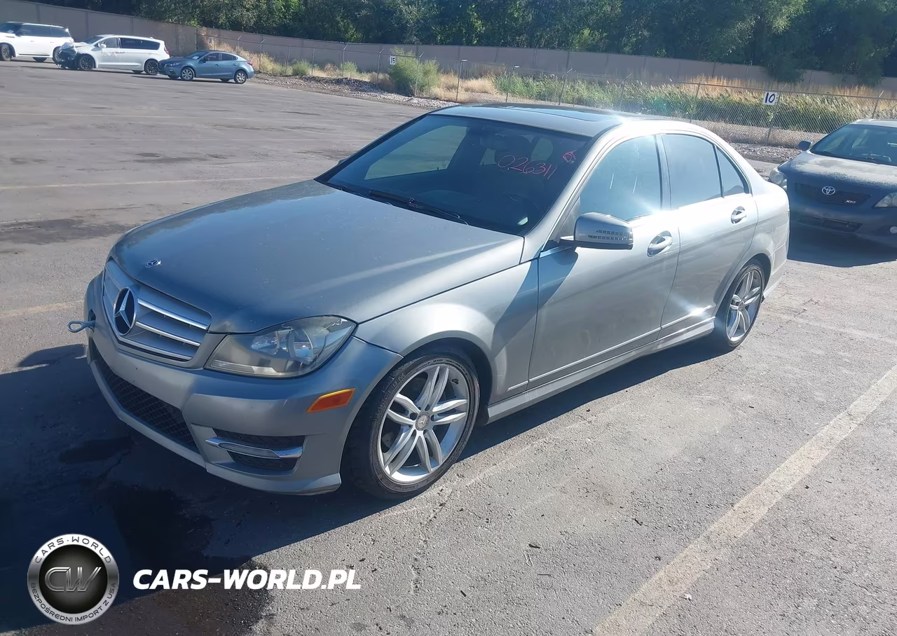 2013 Mercedes-Benz C 250 Sport VIN:WDDGF4HB5DR271413 - 2