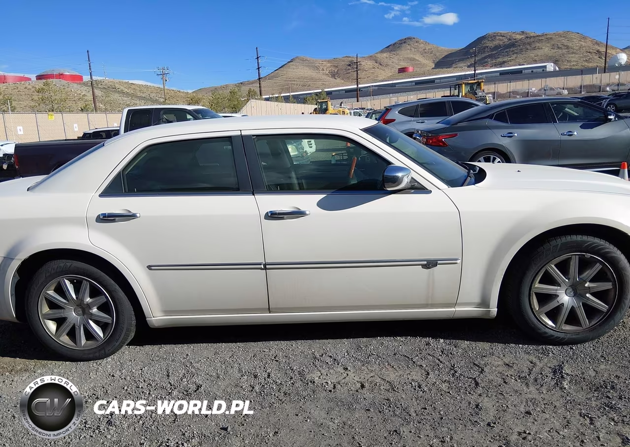 2008 Chrysler 300C VIN:2C3KA63H38H221078 - 13