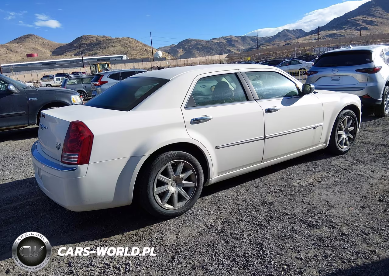 2008 Chrysler 300C VIN:2C3KA63H38H221078 - 4