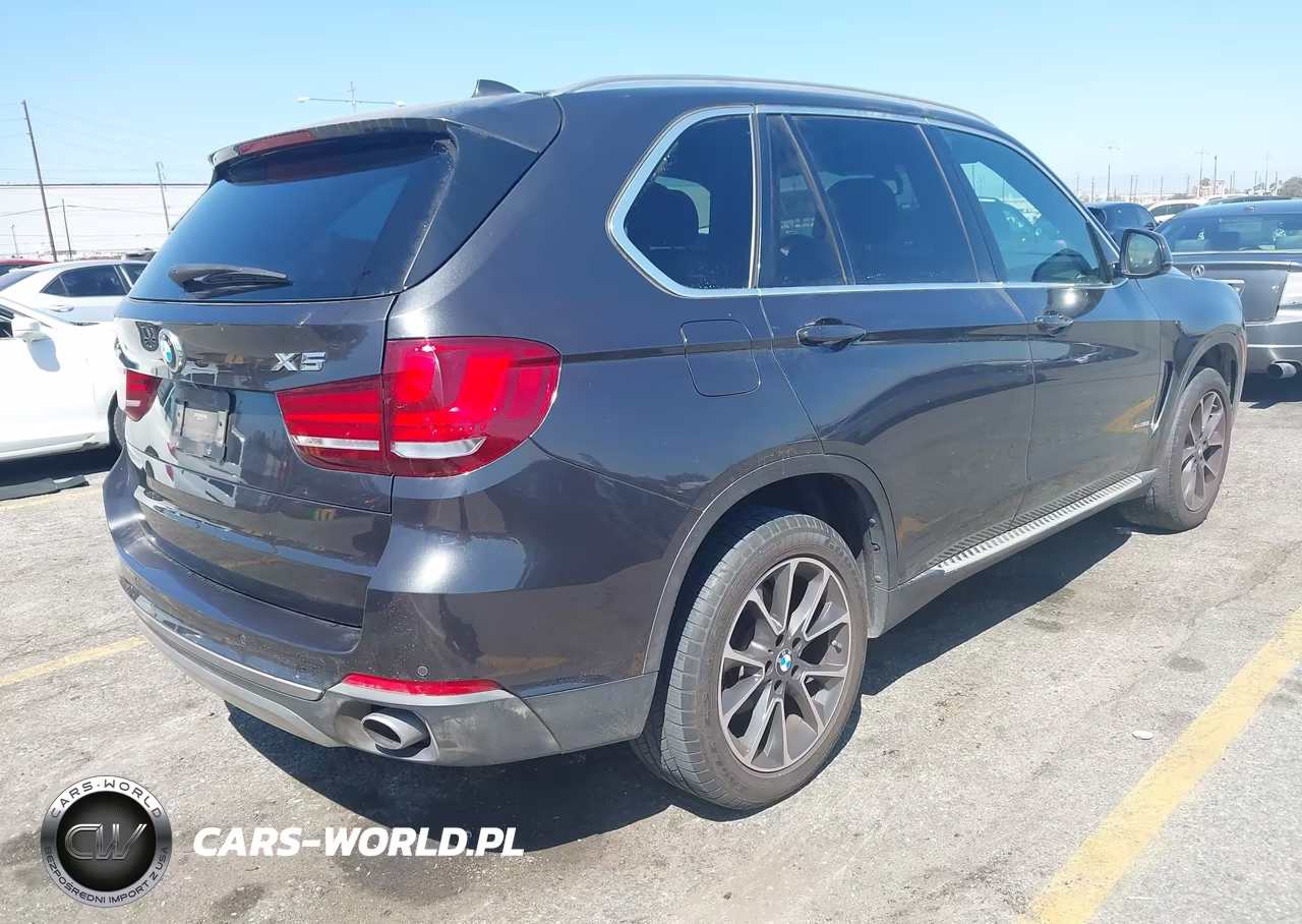 2017 BMW X5 xDrive35I VIN:5UXKR0C53H0V66704 - 4