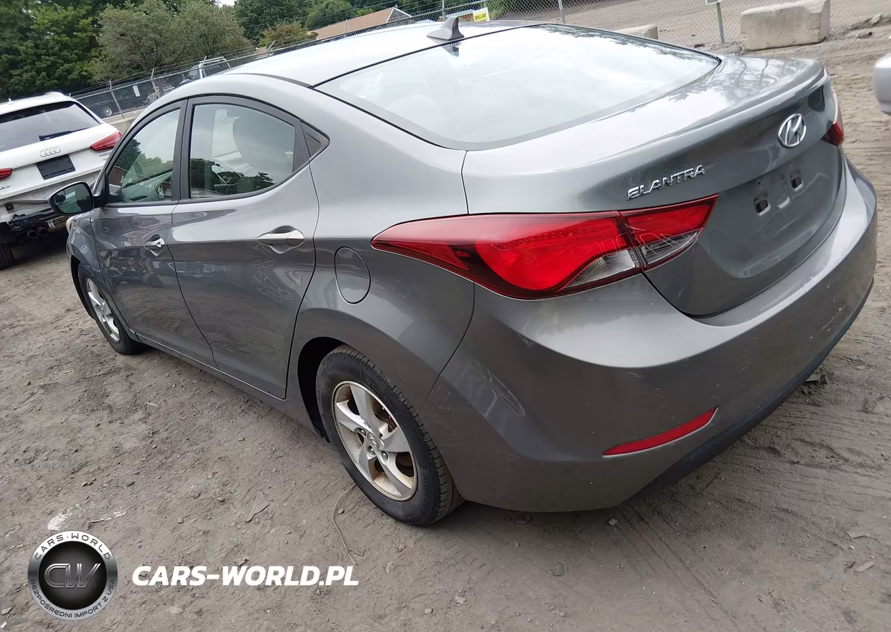 2014 Hyundai Elantra Se VIN:5NPDH4AE2EH525695 - 3