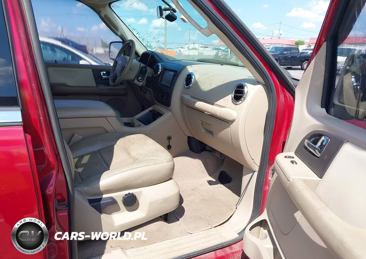 2005 Ford Expedition Nbx-Xlt VIN:1FMPU16575LA71581 - 5