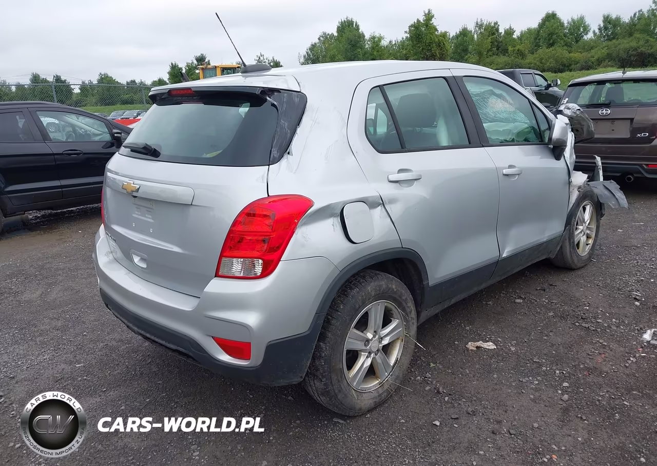 2017 Chevrolet Trax Ls VIN:3GNCJNSB6HL239516 - 4