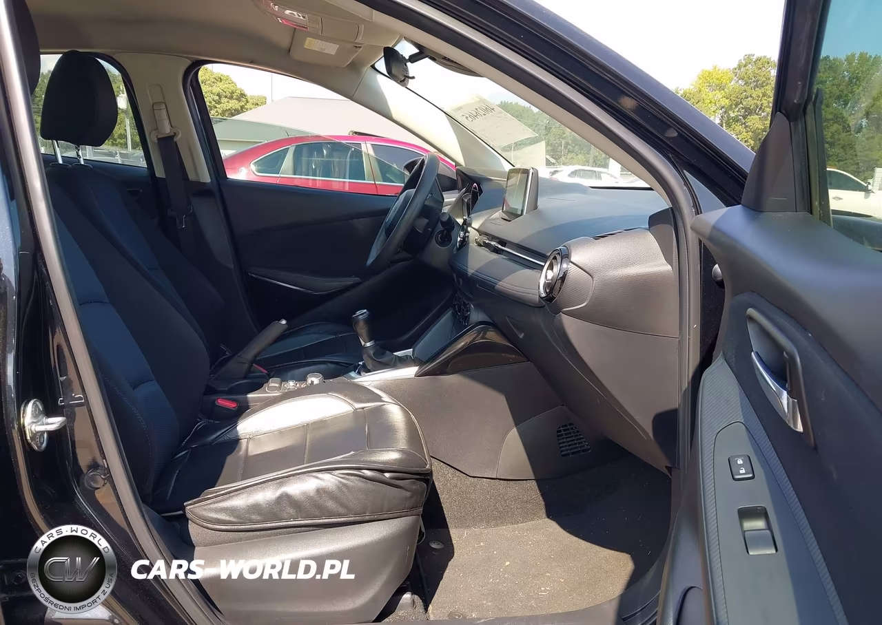 2016 Scion Ia VIN:3MYDLBZV8GY108192 - 5