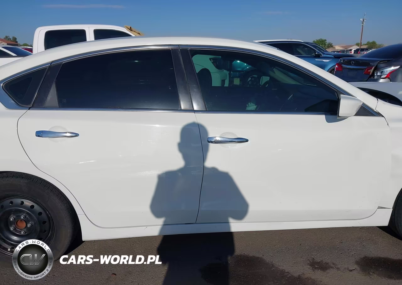 2018 Nissan Altima 2.5 S VIN:1N4AL3AP3JC176748 - 14