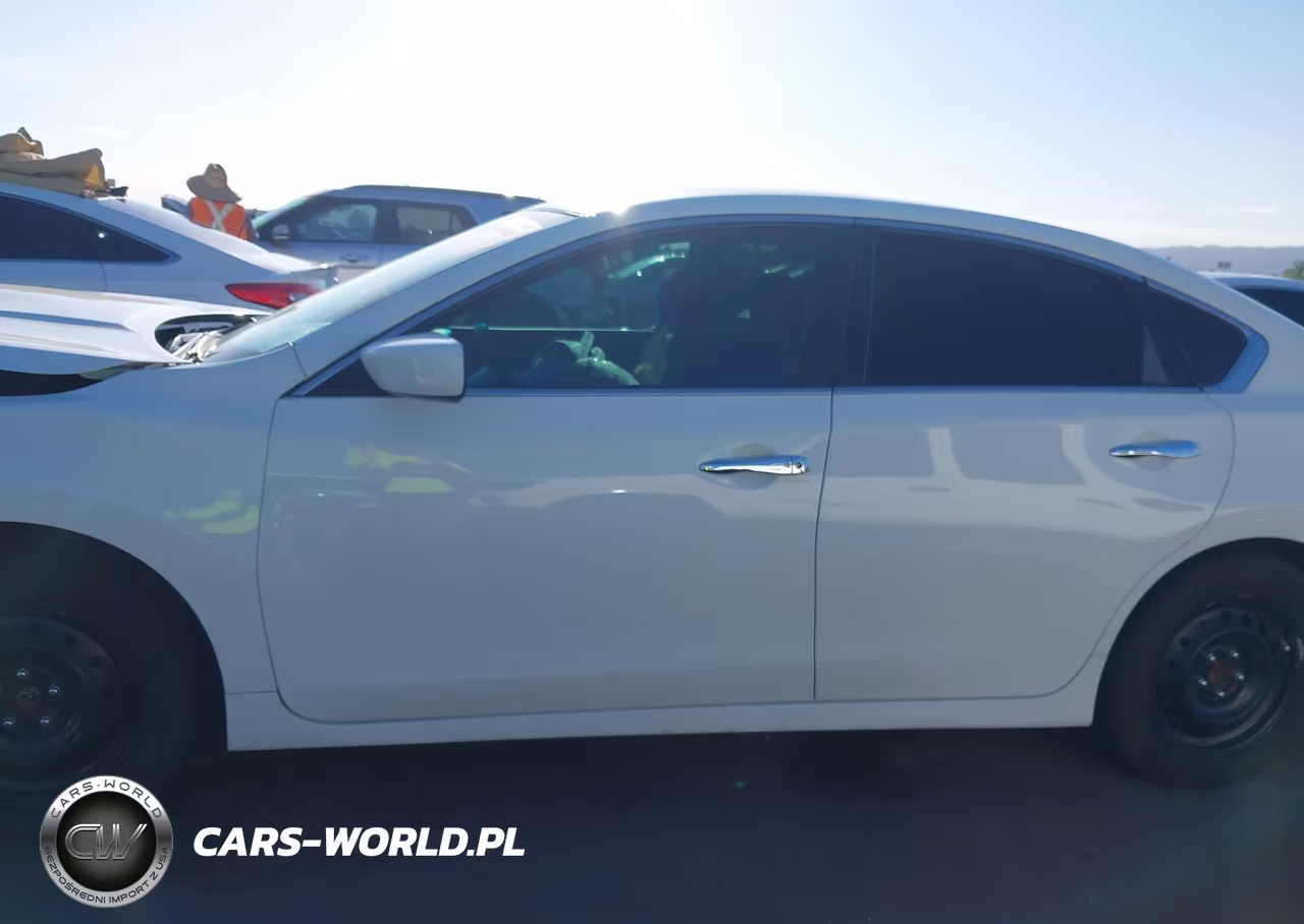 2018 Nissan Altima 2.5 S VIN:1N4AL3AP3JC176748 - 15