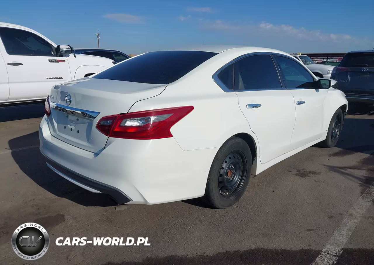 2018 Nissan Altima 2.5 S VIN:1N4AL3AP3JC176748 - 4
