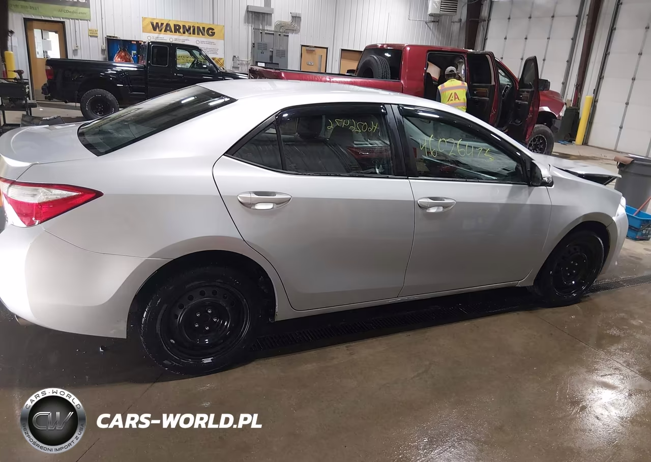 2015 Toyota Corolla S VIN:5YFBURHE4FP346567 - 13