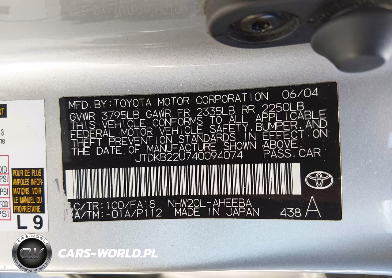 2004 Toyota Prius VIN:JTDKB22U740094074 - 9