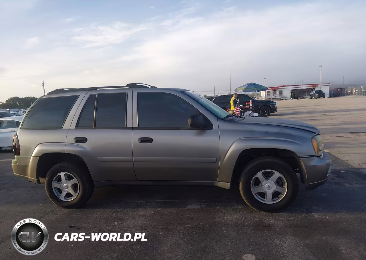 2007 Chevrolet Trailblazer Ls VIN:1GNDS13S072112074 - 13