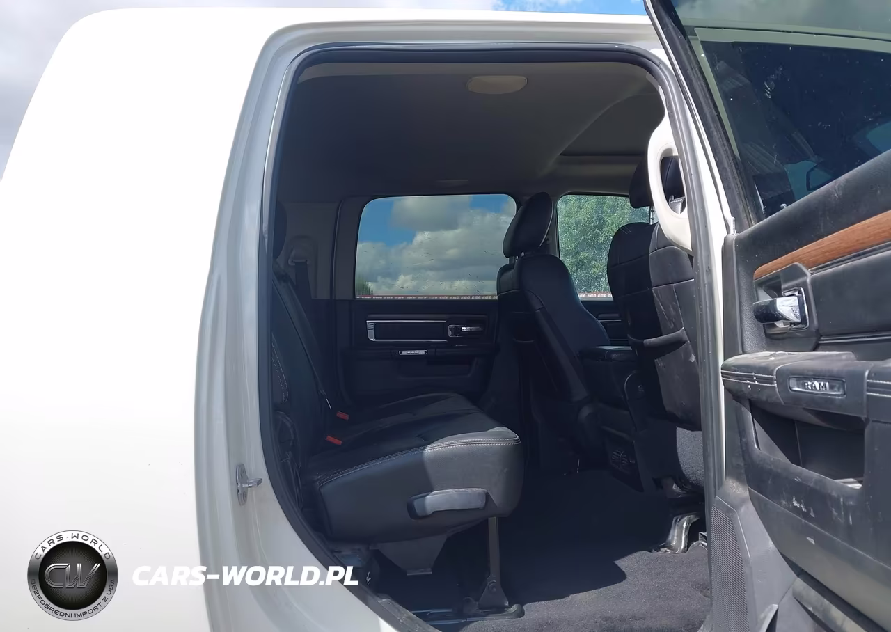 2016 Ram 3500 Laramie VIN:3C63R3ML8GG216507 - 8