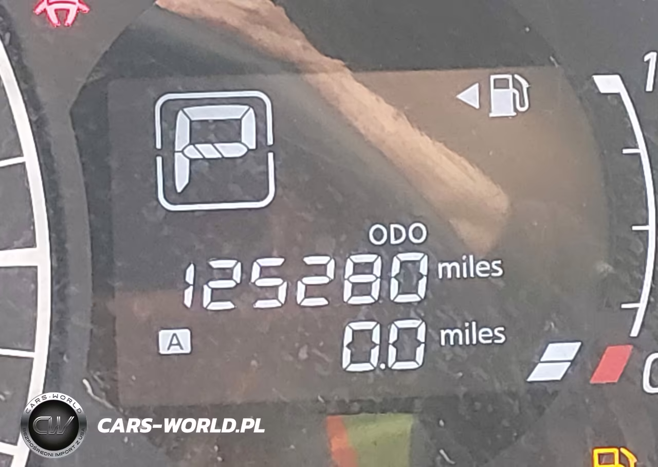 2018 Nissan Versa Note Sv VIN:3N1CE2CP0JL352215 - 15
