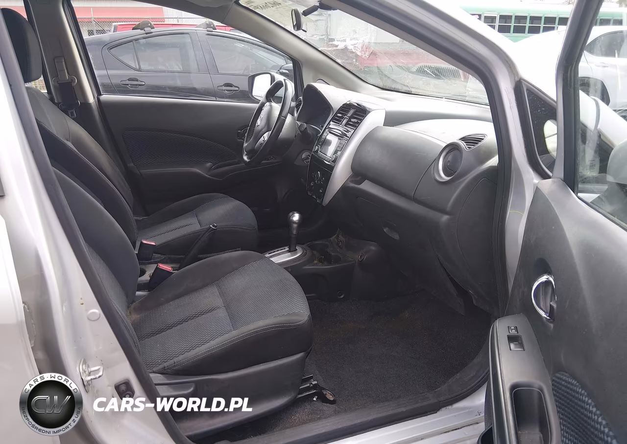 2018 Nissan Versa Note Sv VIN:3N1CE2CP0JL352215 - 17