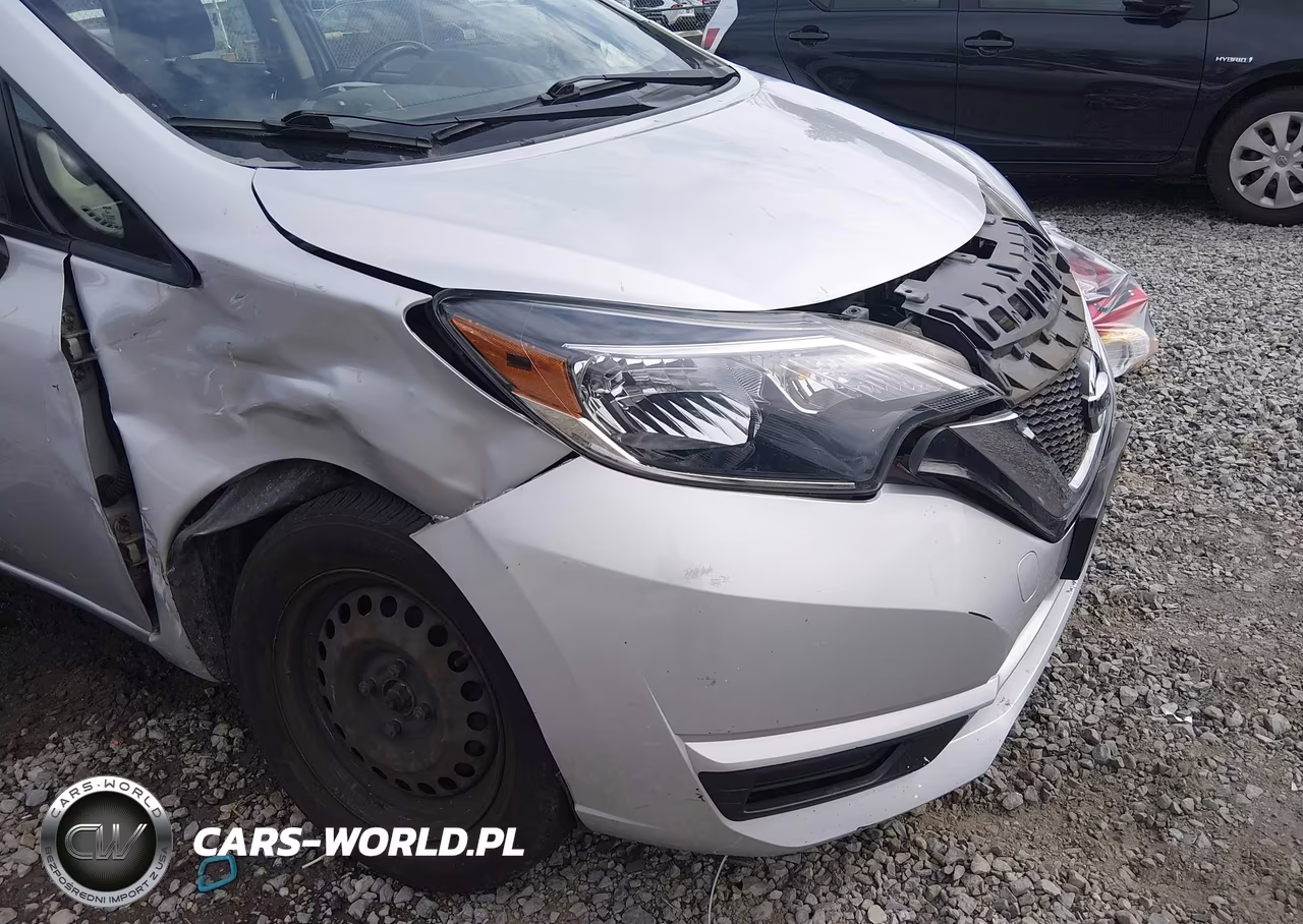 2018 Nissan Versa Note Sv VIN:3N1CE2CP0JL352215 - 6