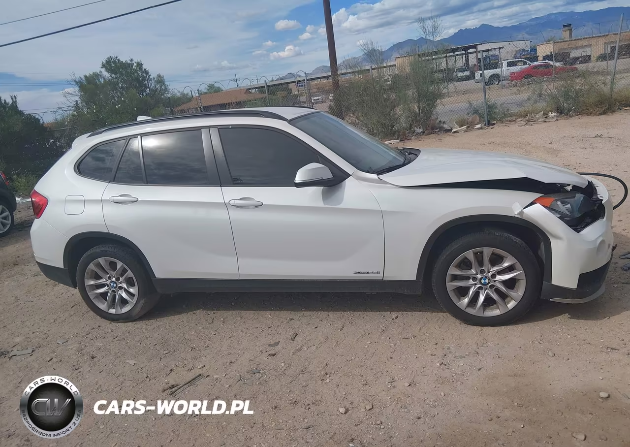 2015 BMW X1 xDrive28I VIN:WBAVL1C51FVY34071 - 13