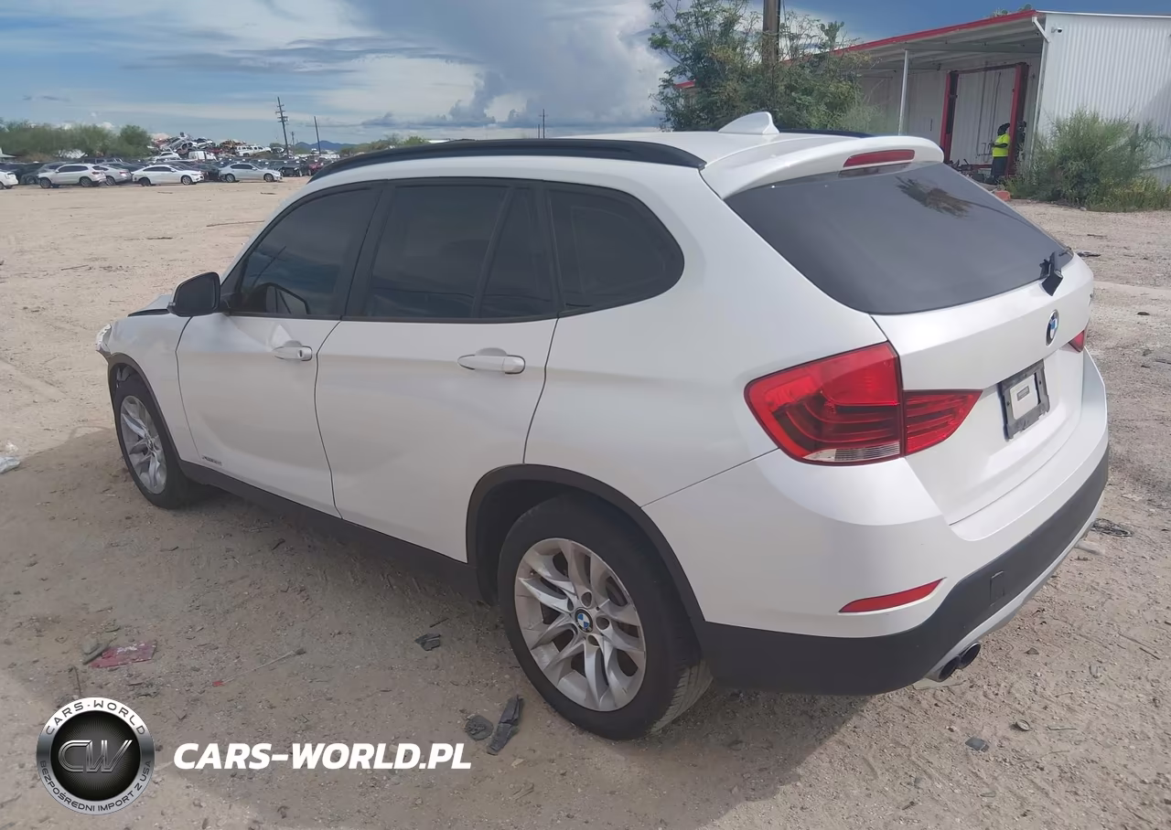 2015 BMW X1 xDrive28I VIN:WBAVL1C51FVY34071 - 3