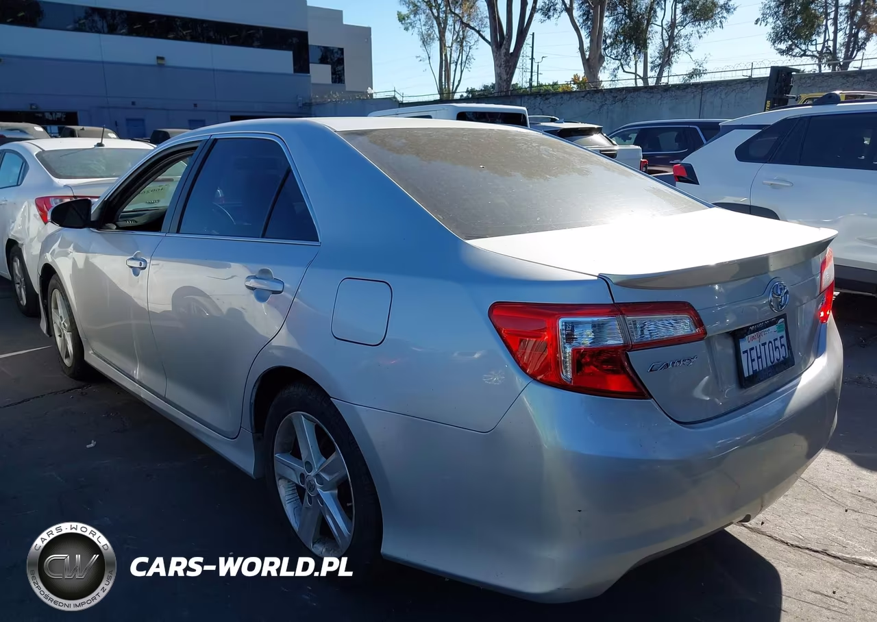 2014 Toyota Camry Se VIN:4T1BF1FKXEU788691 - 3