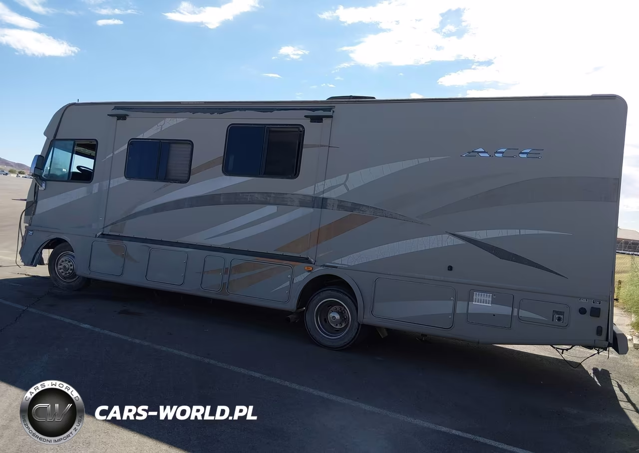 2013 Ford F53 VIN:1F66F5DY7D0A10748 - 3