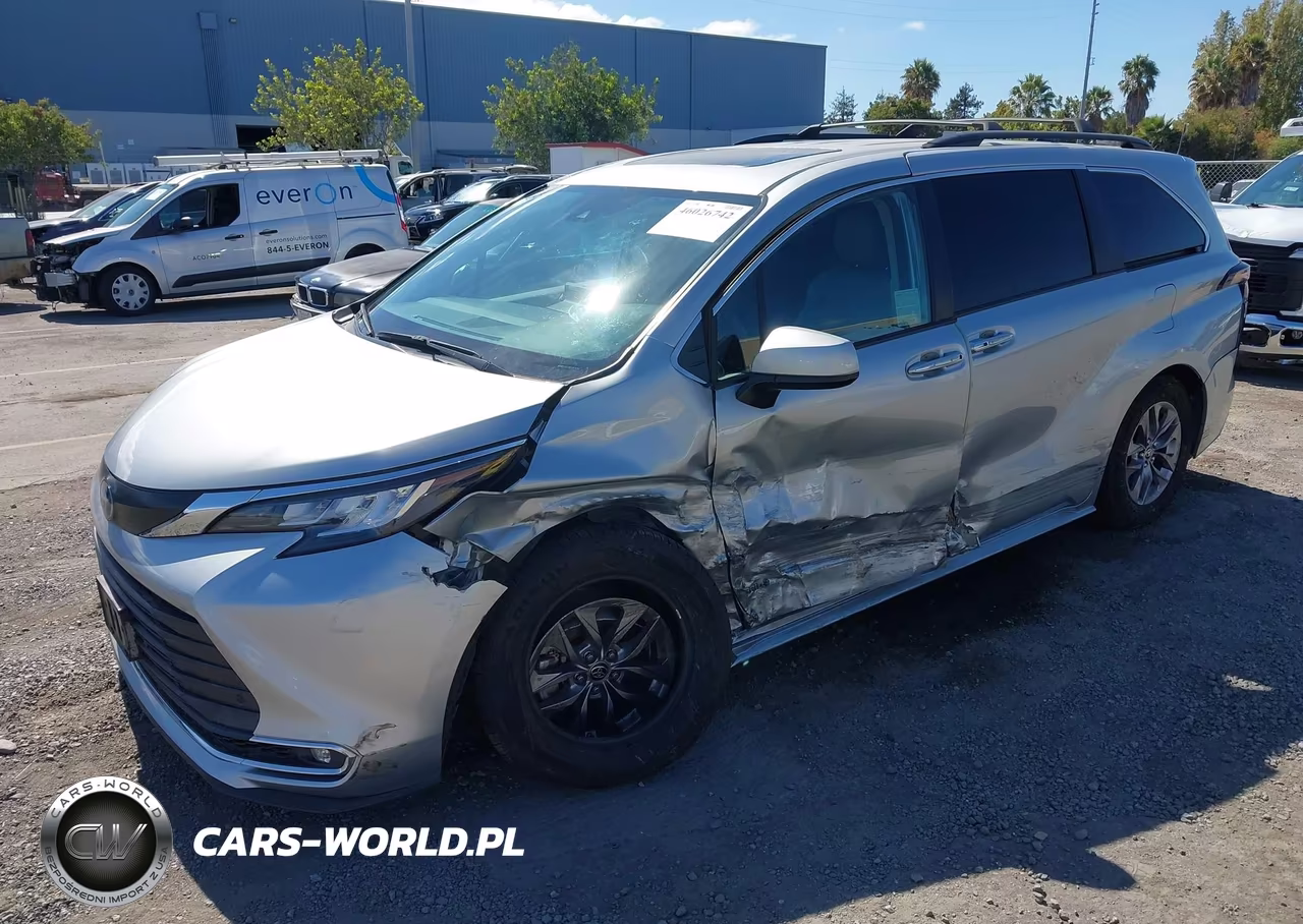 2021 Toyota Sienna Xle VIN:5TDJRKEC2MS003106 - 2