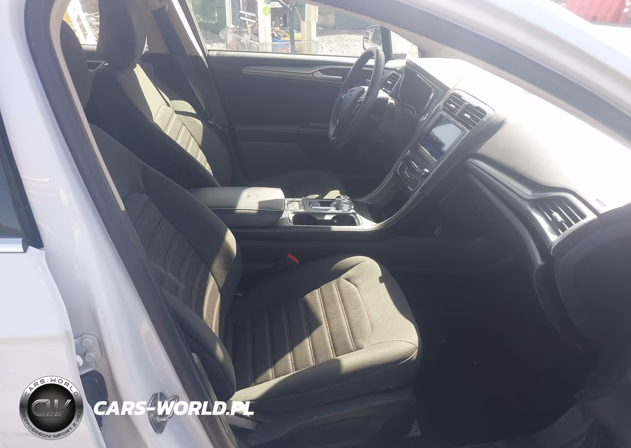 2020 Ford Fusion Hybrid Se VIN:3FA6P0LU2LR149072 - 5