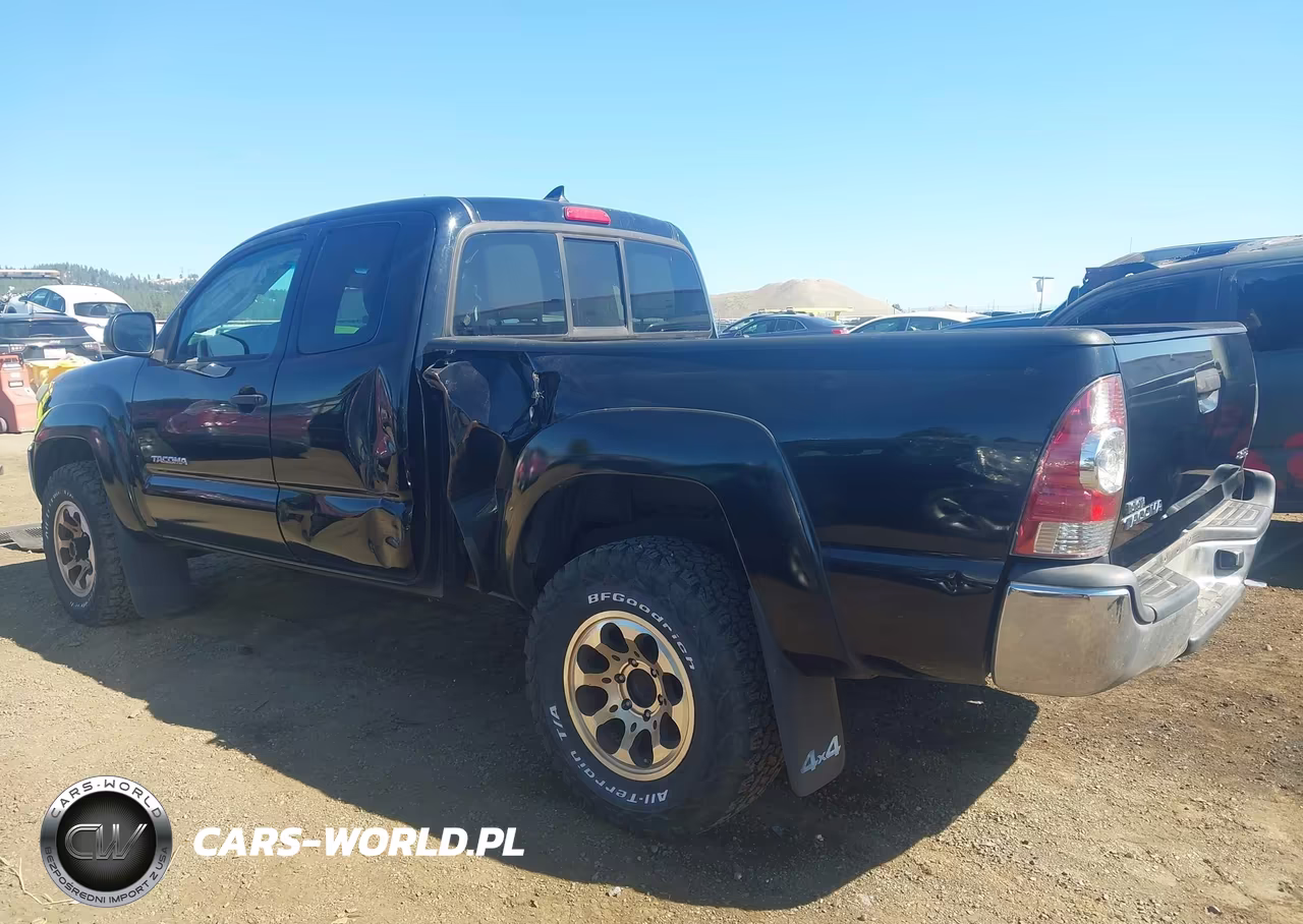 2015 Toyota Tacoma VIN:5TFUX4EN3FX032465 - 15
