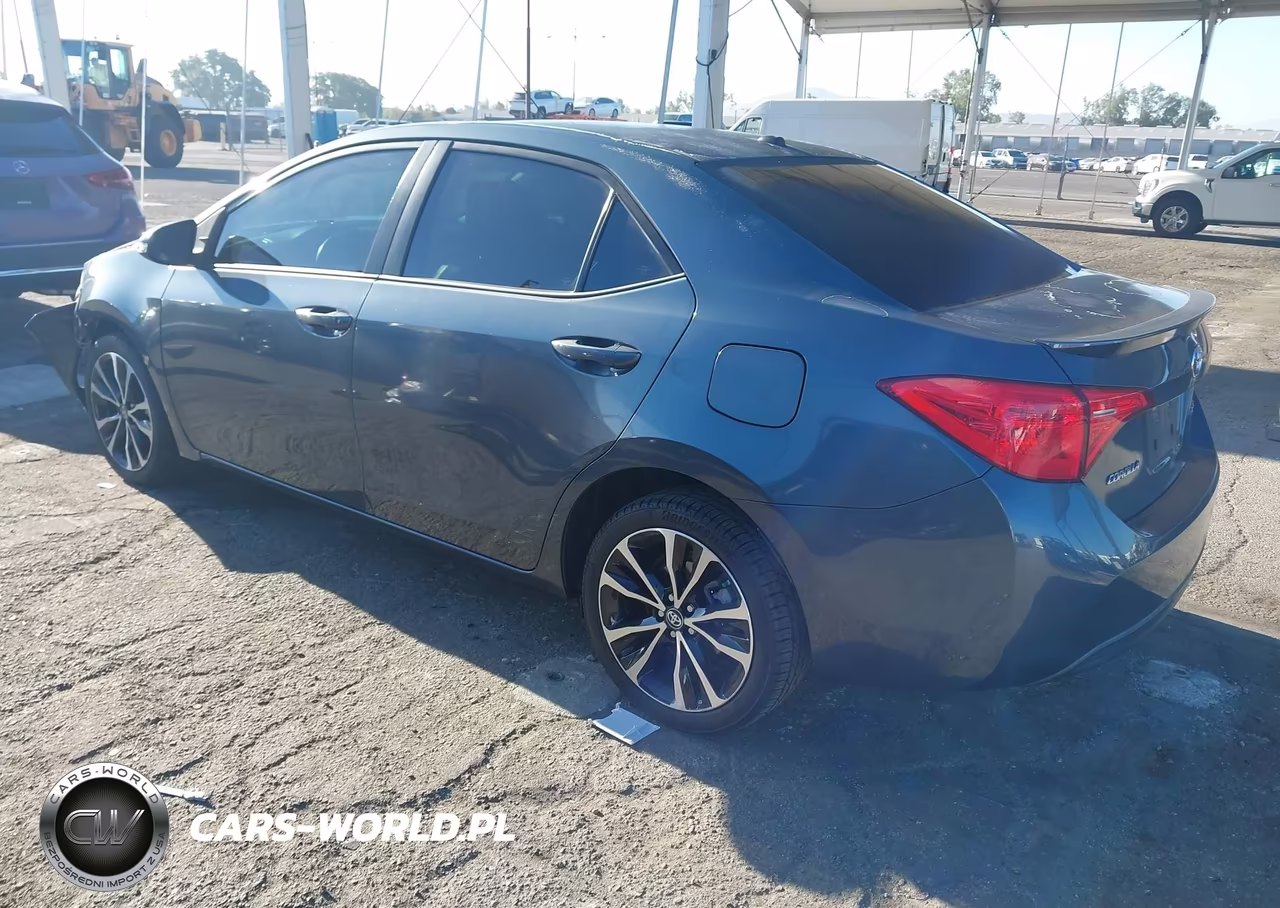2018 Toyota Corolla Xse VIN:5YFBURHE7JP787831 - 3