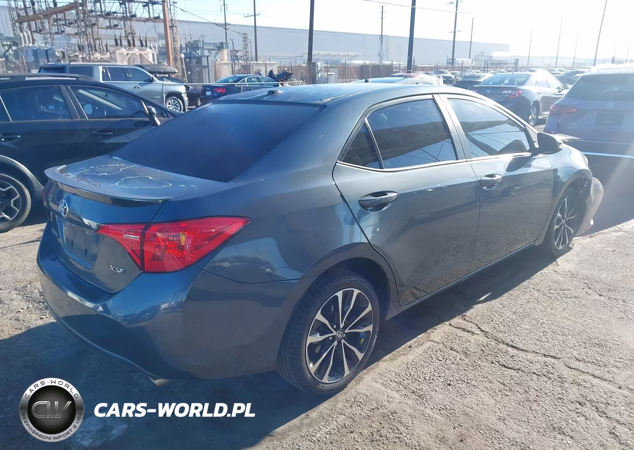 2018 Toyota Corolla Xse VIN:5YFBURHE7JP787831 - 4