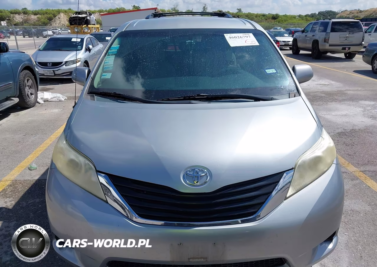 2014 Toyota Sienna Le V6 8 Passenger VIN:5TDKK3DC5ES526430 - 12