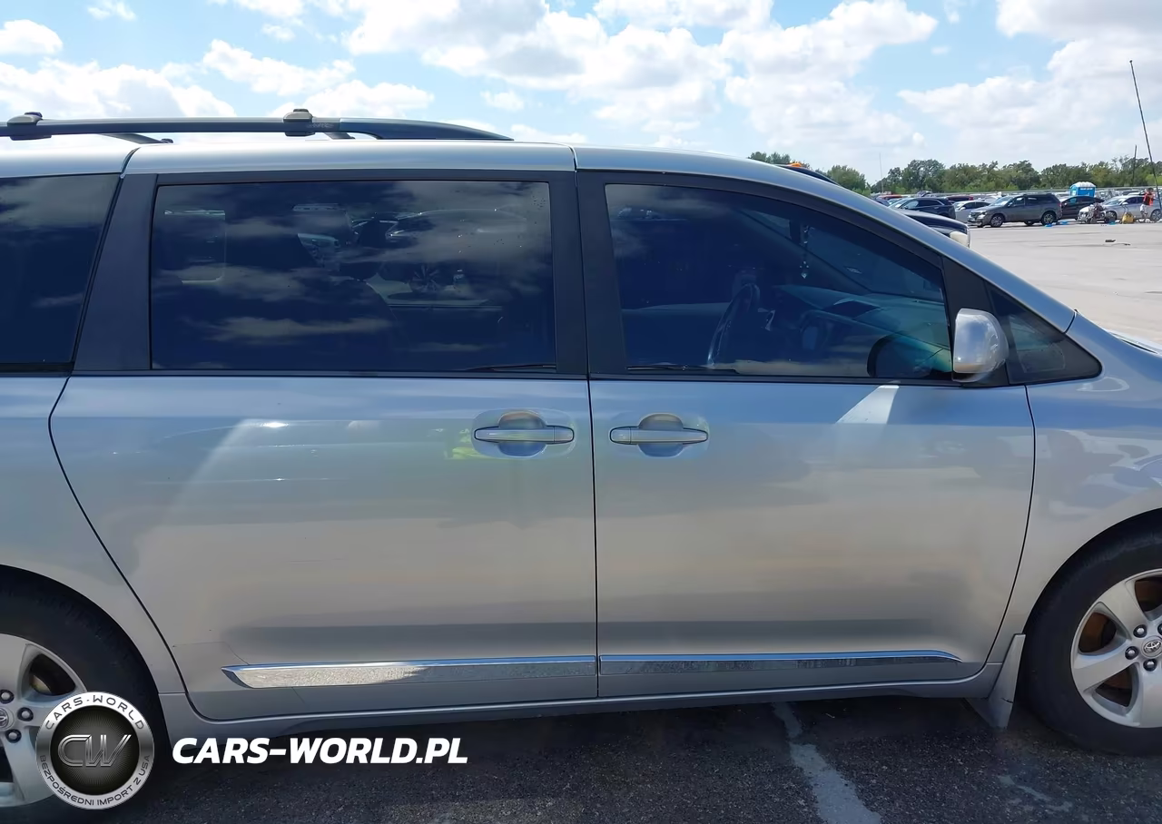 2014 Toyota Sienna Le V6 8 Passenger VIN:5TDKK3DC5ES526430 - 13