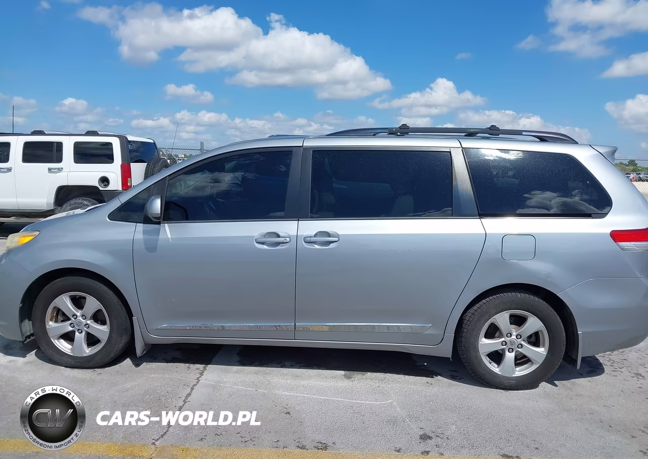 2014 Toyota Sienna Le V6 8 Passenger VIN:5TDKK3DC5ES526430 - 14