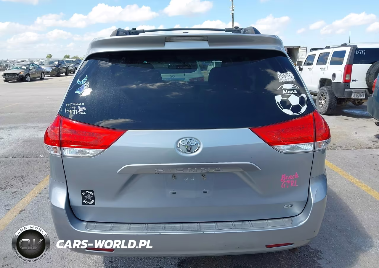 2014 Toyota Sienna Le V6 8 Passenger VIN:5TDKK3DC5ES526430 - 16