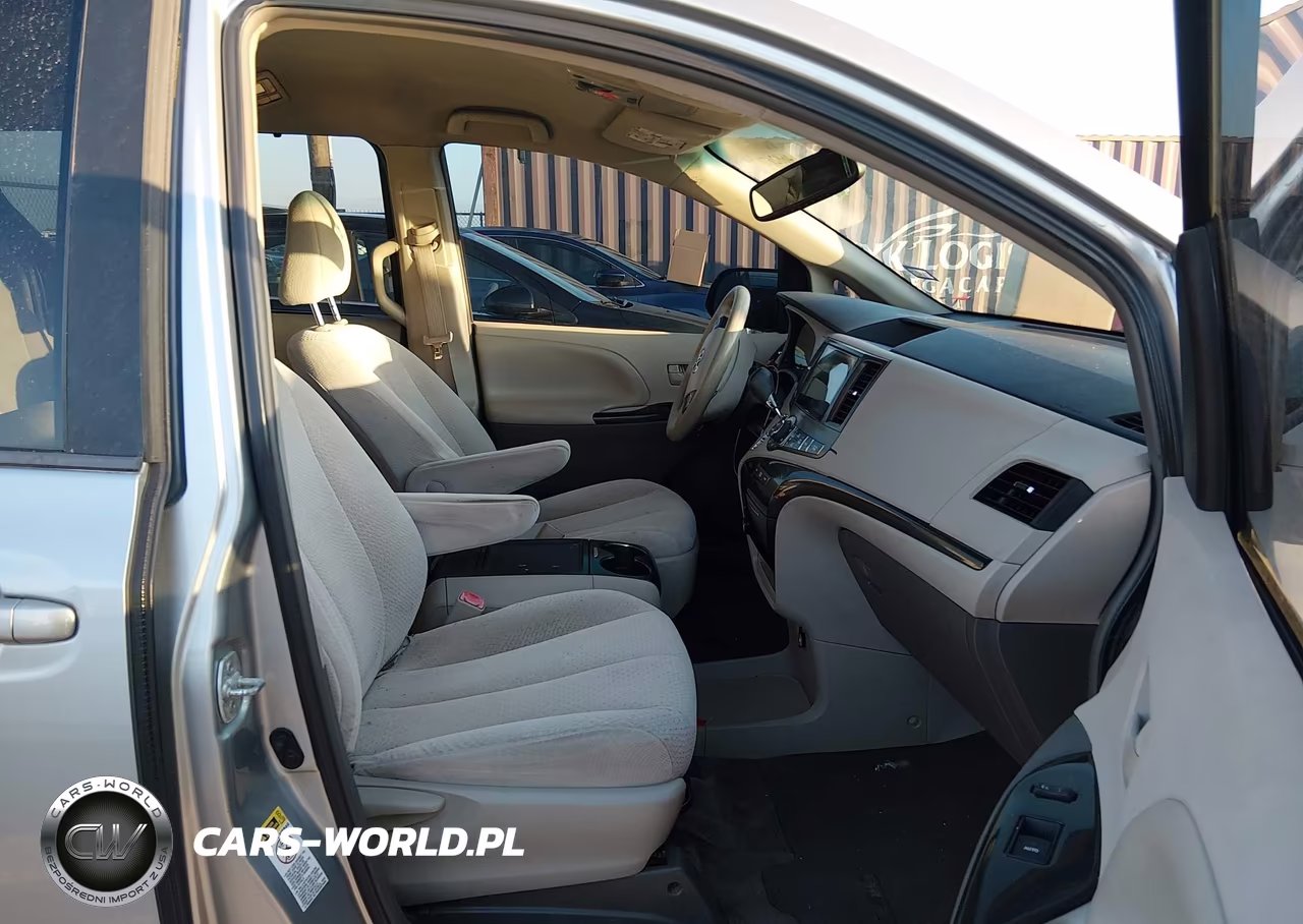 2014 Toyota Sienna Le V6 8 Passenger VIN:5TDKK3DC5ES526430 - 5