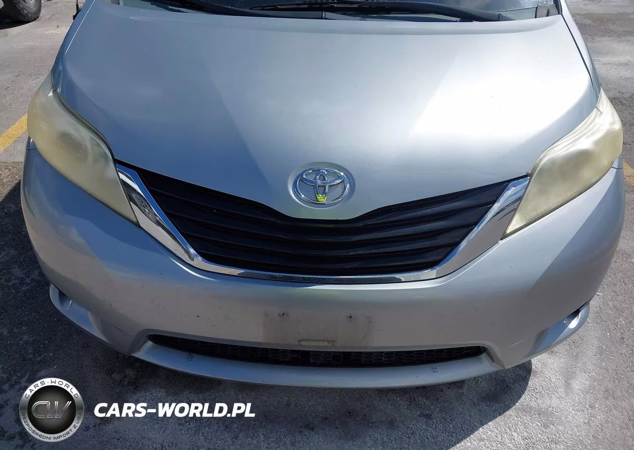2014 Toyota Sienna Le V6 8 Passenger VIN:5TDKK3DC5ES526430 - 6