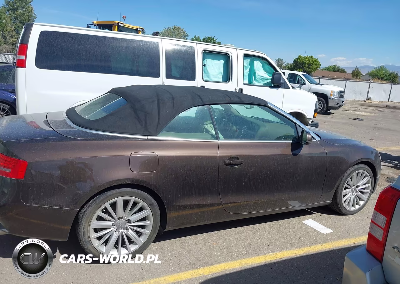 2011 Audi A5 2.0T Premium VIN:WAUVFAFH4BN019208 - 13