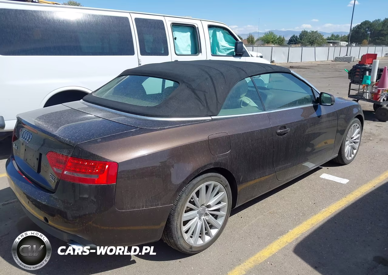 2011 Audi A5 2.0T Premium VIN:WAUVFAFH4BN019208 - 4