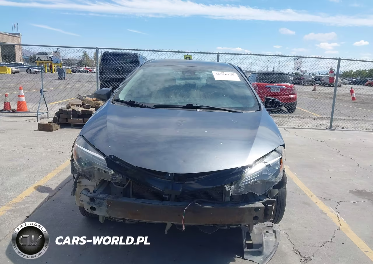 2017 Toyota Corolla Le VIN:5YFBURHE4HP639565 - 13