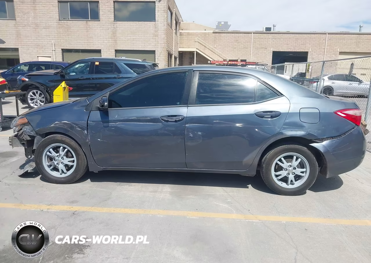 2017 Toyota Corolla Le VIN:5YFBURHE4HP639565 - 15