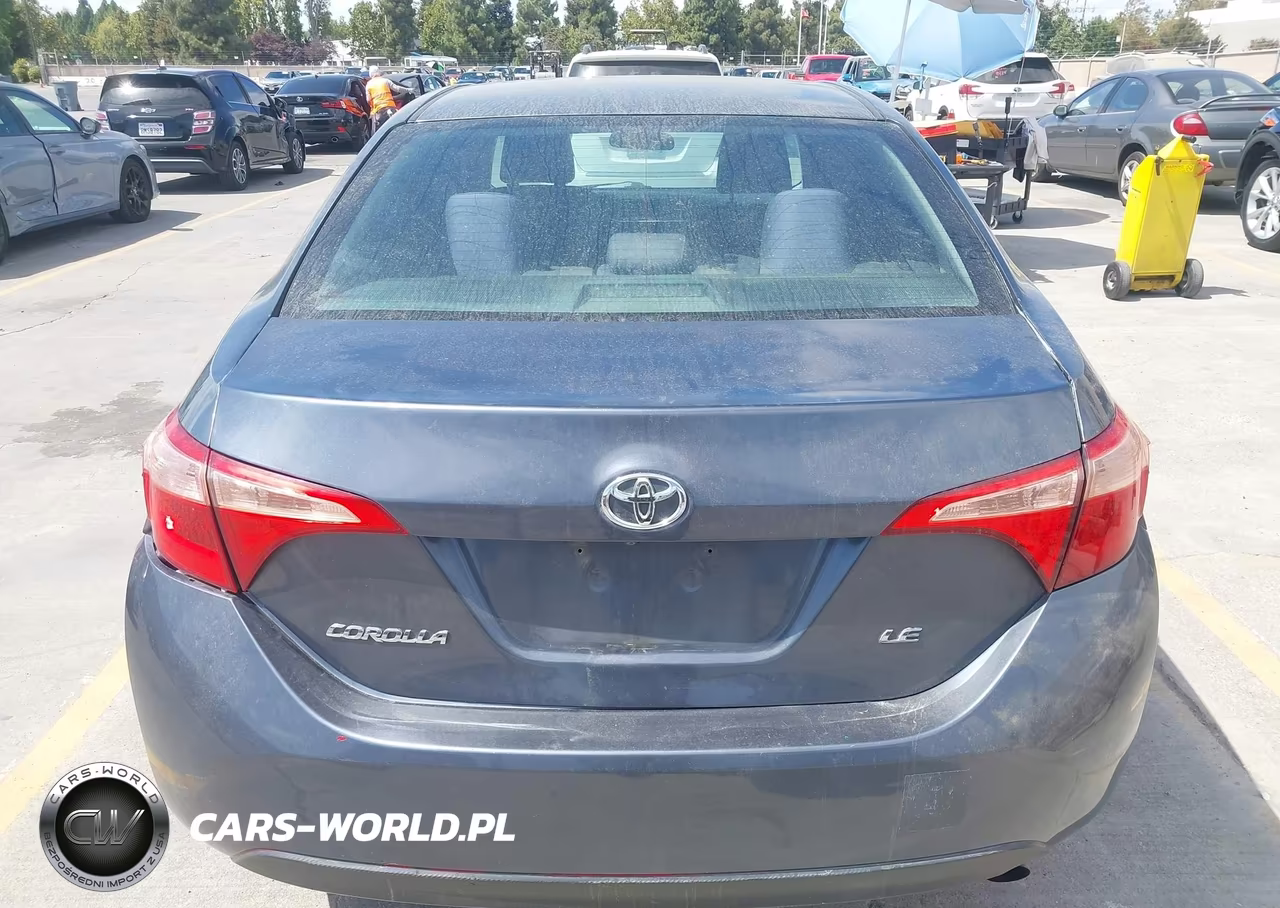 2017 Toyota Corolla Le VIN:5YFBURHE4HP639565 - 17
