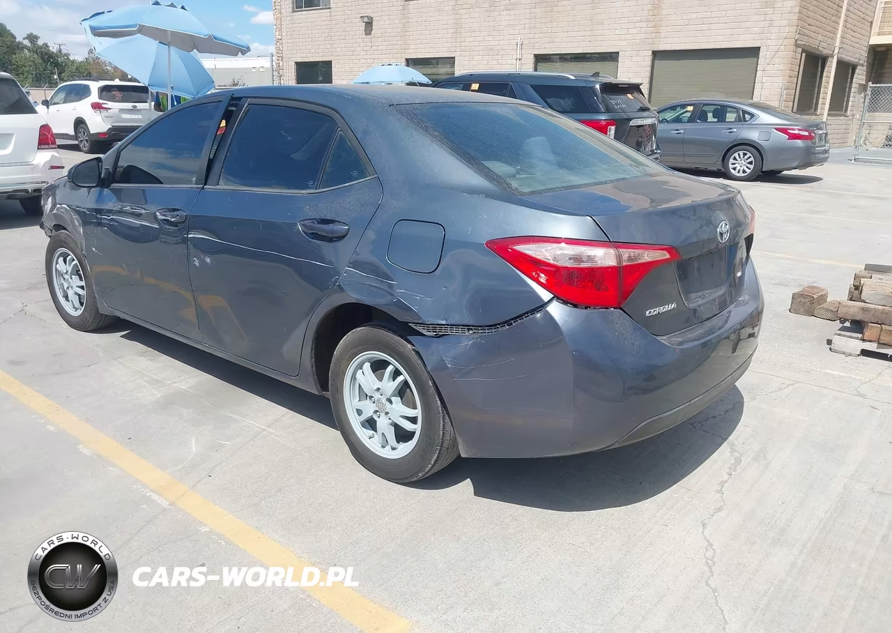 2017 Toyota Corolla Le VIN:5YFBURHE4HP639565 - 3