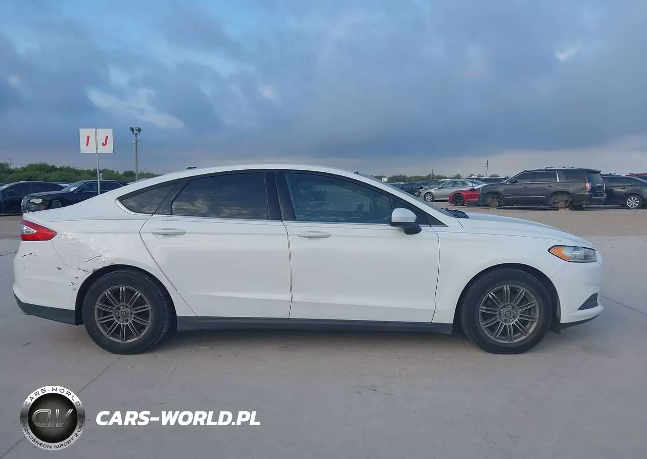 2014 Ford Fusion S VIN:3FA6P0G72ER233481 - 13