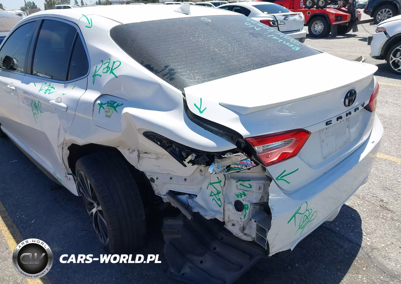 2019 Toyota Camry Se VIN:4T1B11HK0KU821110 - 18