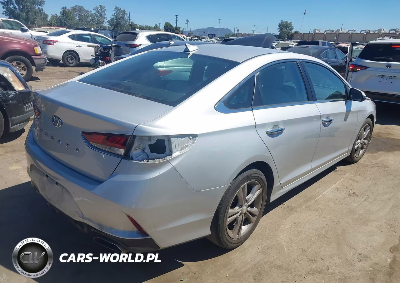 2018 Hyundai Sonata Sel VIN:5NPE34AF2JH647172 - 4