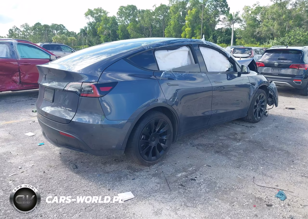 2022 Tesla Model Y Long Range Dual Motor All-Wheel Drive VIN:7SAYGAEE7NF420567 - 4