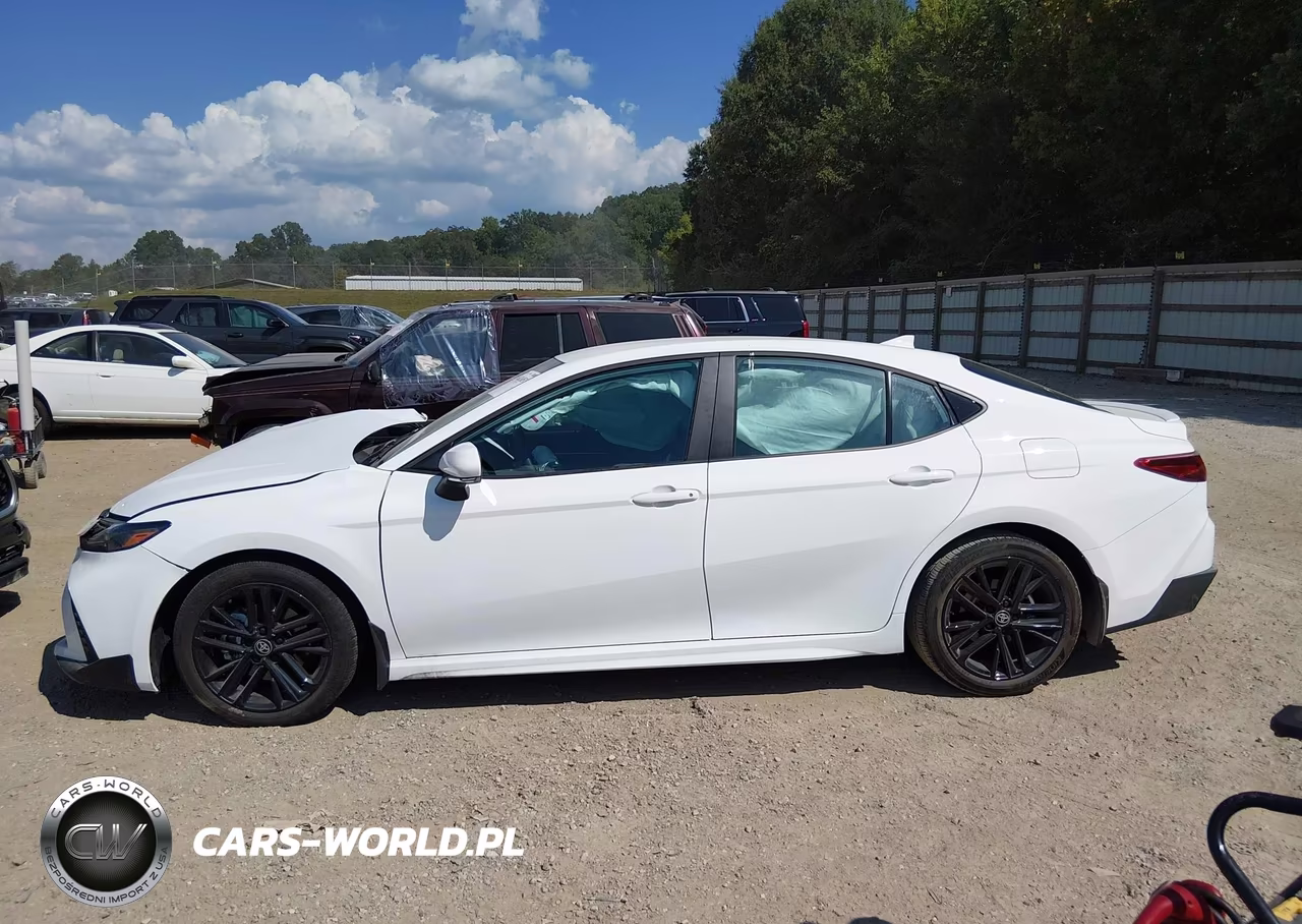 2026 Toyota Camry Se VIN:4T1DAACK1TU716559 - 14