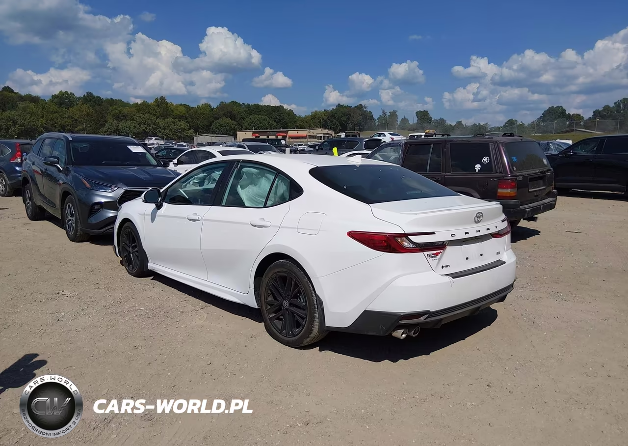 2026 Toyota Camry Se VIN:4T1DAACK1TU716559 - 3