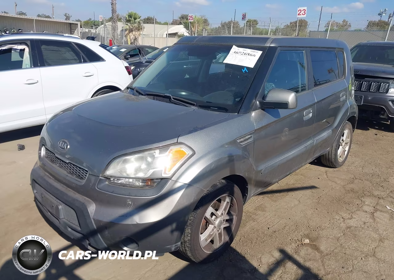 2010 Kia Soul + VIN:KNDJT2A22A7166956 - 2