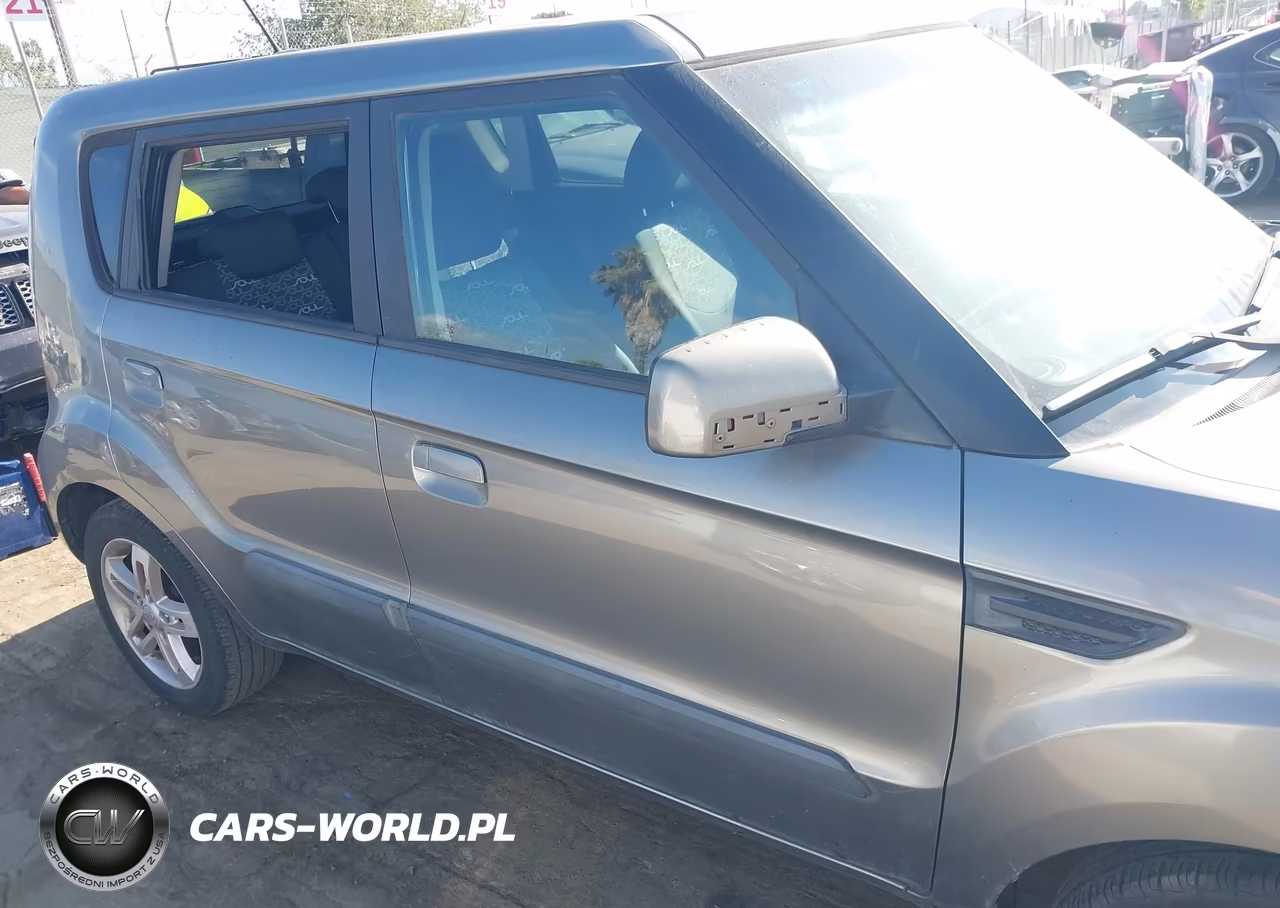 2010 Kia Soul + VIN:KNDJT2A22A7166956 - 6