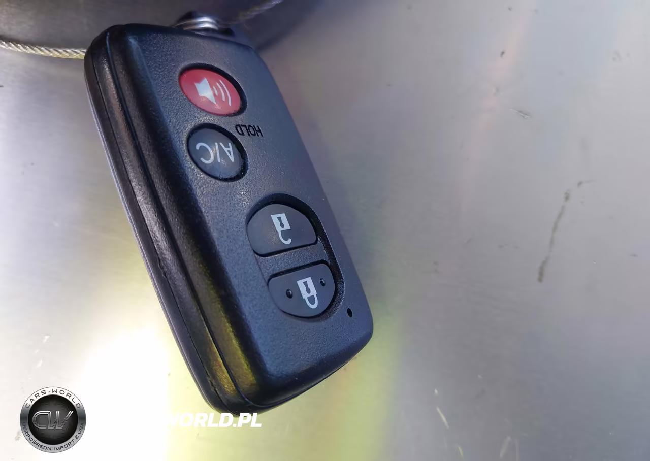 2015 Toyota Prius Plug-In Advanced VIN:JTDKN3DP3F3071381 - 11